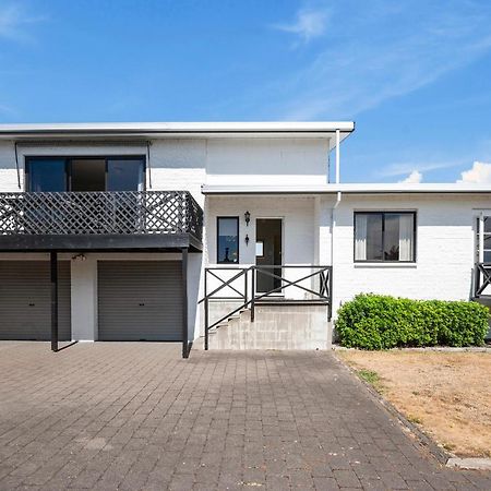 Lake Vista At Two Mile Bay- Taupo Central Home מראה חיצוני תמונה