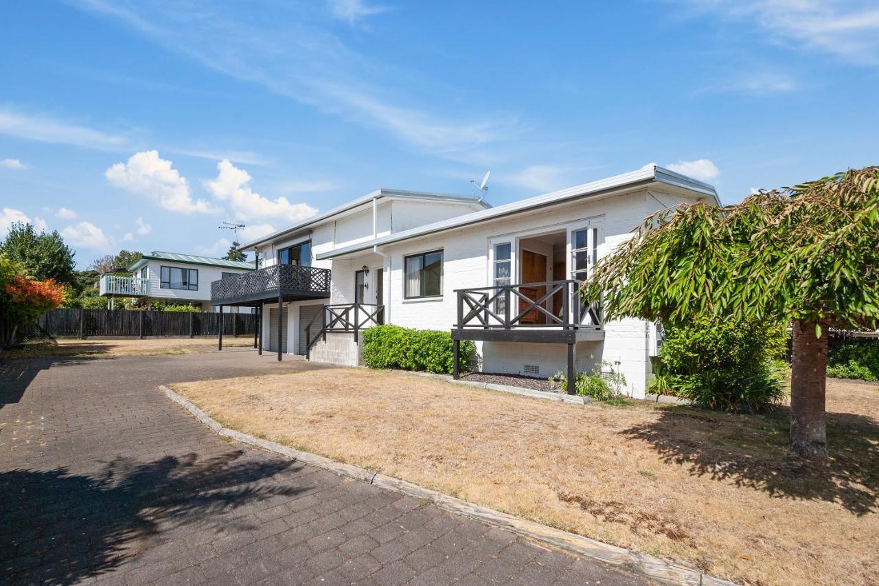 Lake Vista At Two Mile Bay- Taupo Central Home מראה חיצוני תמונה