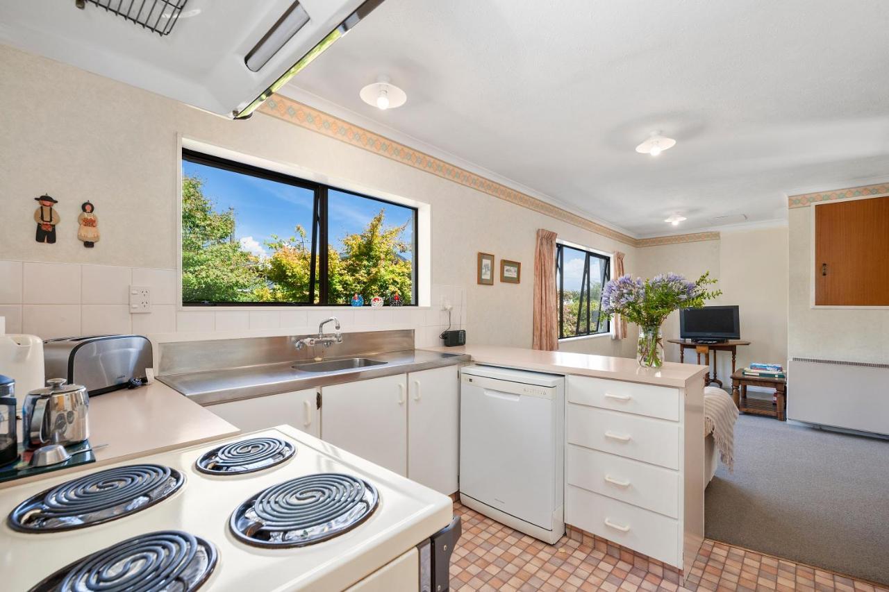 Lake Vista At Two Mile Bay- Taupo Central Home מראה חיצוני תמונה
