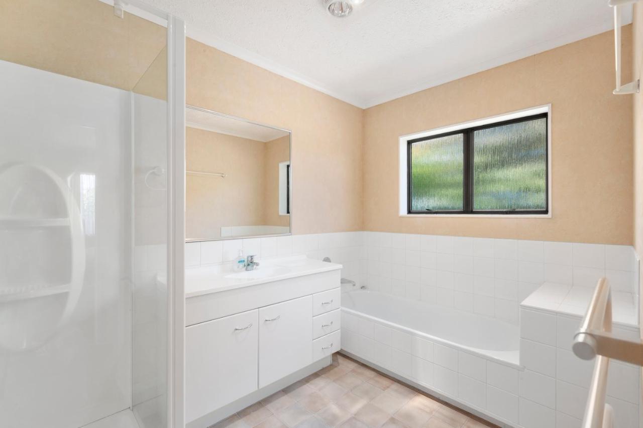 Lake Vista At Two Mile Bay- Taupo Central Home מראה חיצוני תמונה