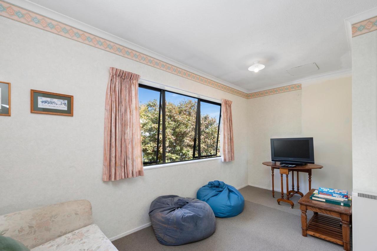 Lake Vista At Two Mile Bay- Taupo Central Home מראה חיצוני תמונה
