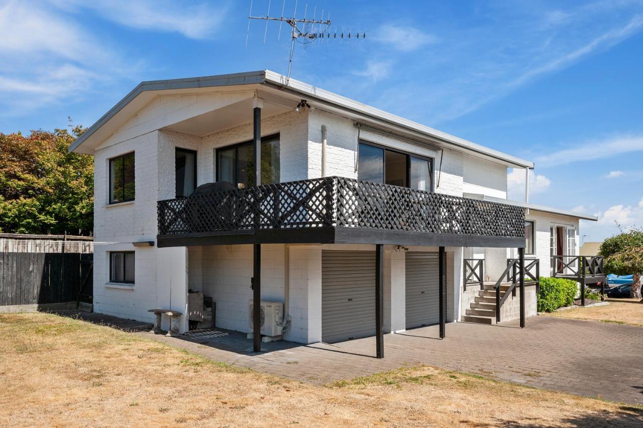 Lake Vista At Two Mile Bay- Taupo Central Home מראה חיצוני תמונה